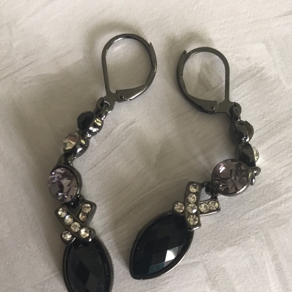 Beautiful Dark Silver Toned Necklace & Earrings; Black, Clear & Clear Grey Gems - Picture 6 of 6
